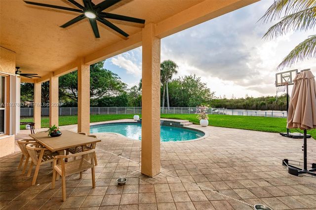 19560 SW 39th Ct, Miramar, FL 33029