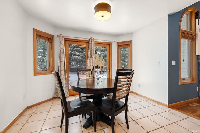 57090 Coppergate Drive, Elkhart, IN 46516