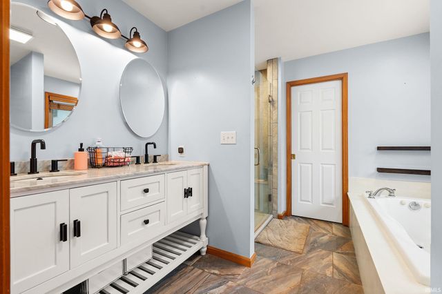 57090 Coppergate Drive, Elkhart, IN 46516