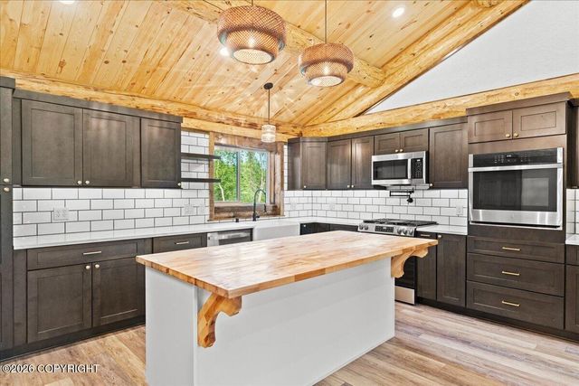 4135 N Crossover Drive, Wasilla, AK 99623