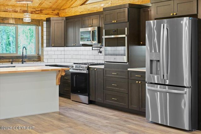 4135 N Crossover Drive, Wasilla, AK 99623