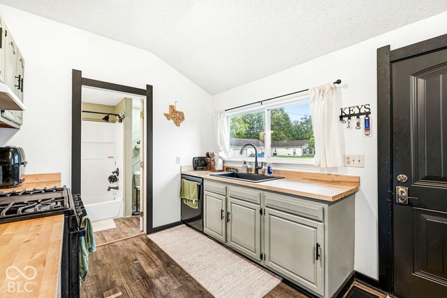 517 Madison Avenue, Arcadia, IN 46030