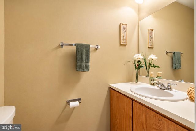 7 NORFOLK CT, Bordentown, NJ 08505