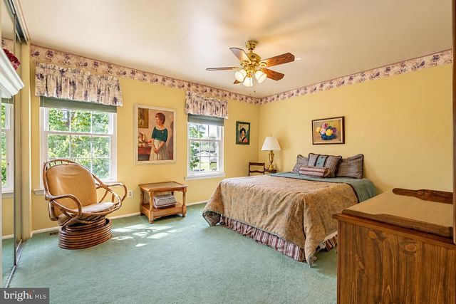 7 NORFOLK CT, Bordentown, NJ 08505
