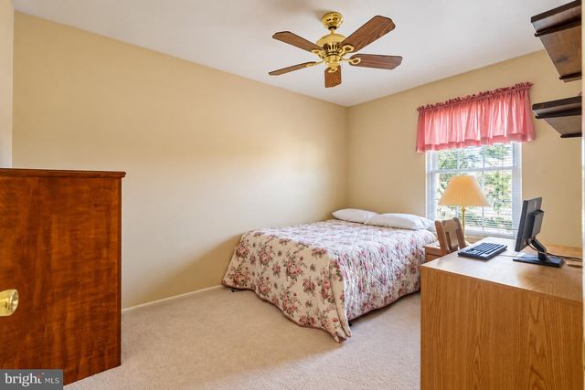 7 NORFOLK CT, Bordentown, NJ 08505