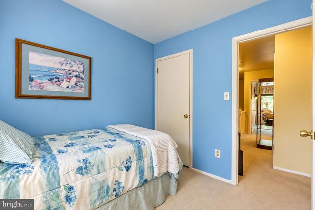 7 NORFOLK CT, Bordentown, NJ 08505