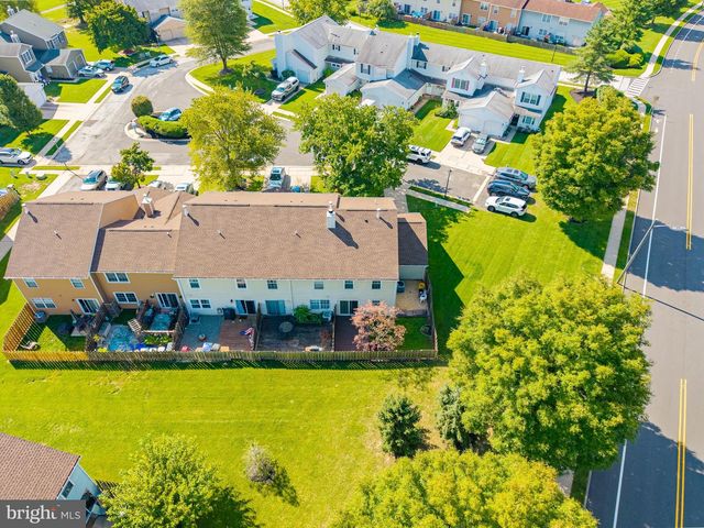 7 NORFOLK CT, Bordentown, NJ 08505