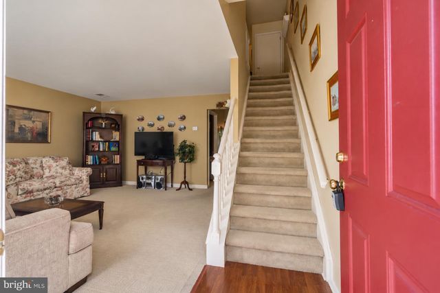 7 NORFOLK CT, Bordentown, NJ 08505