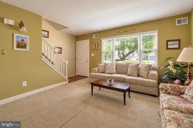 7 NORFOLK CT, Bordentown, NJ 08505