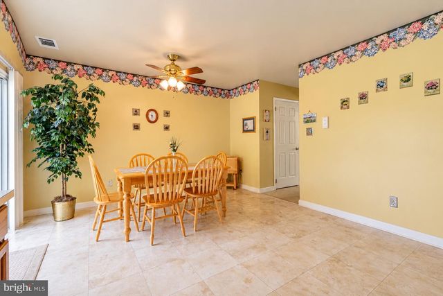 7 NORFOLK CT, Bordentown, NJ 08505