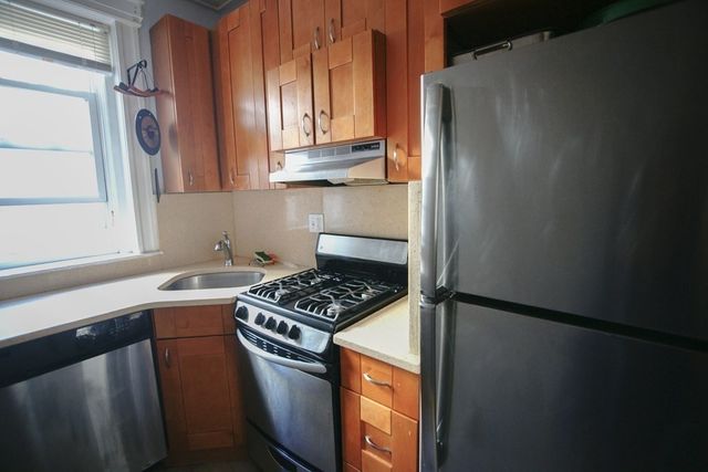 1840 Commonwealth Ave 3, Boston, MA 02135