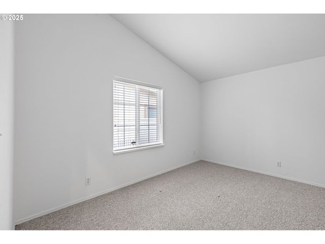 4055 ROYAL Ave 133, Eugene, OR 97402