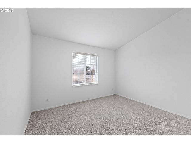 4055 ROYAL Ave 133, Eugene, OR 97402