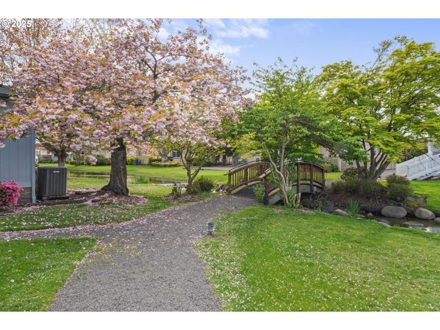 4055 ROYAL Ave 133, Eugene, OR 97402