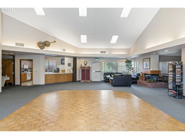 4055 ROYAL Ave 133, Eugene, OR 97402
