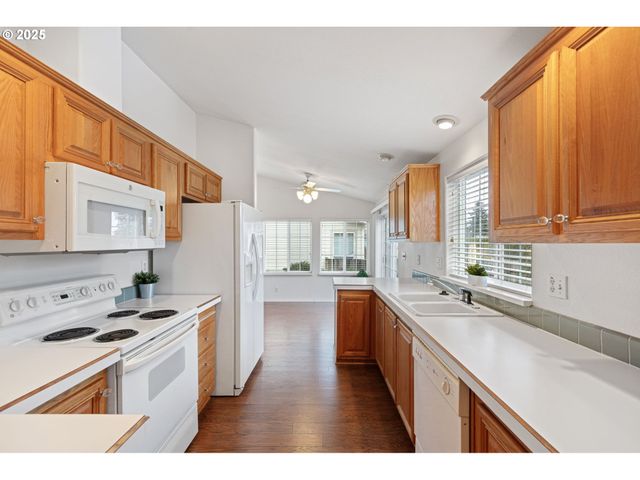 4055 ROYAL Ave 133, Eugene, OR 97402
