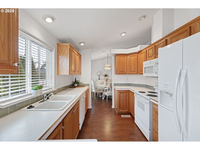 4055 ROYAL Ave 133, Eugene, OR 97402