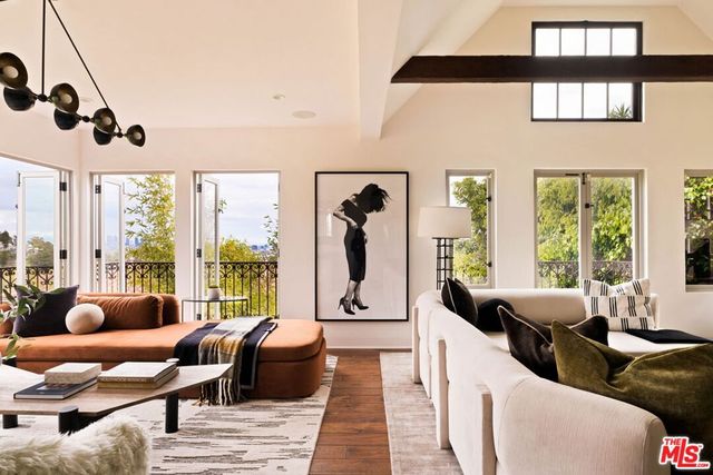 2356 Hollyridge Drive, Los Angeles, CA 90068