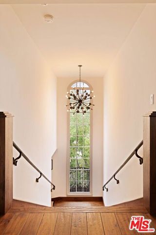 2356 Hollyridge Drive, Los Angeles, CA 90068