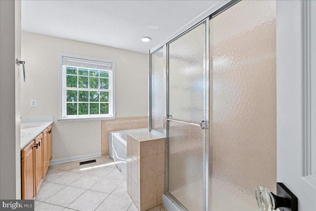 2619 INWOOD DR, Adamstown, MD 21710
