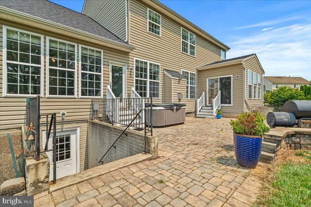2619 INWOOD DR, Adamstown, MD 21710