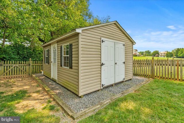 2619 INWOOD DR, Adamstown, MD 21710