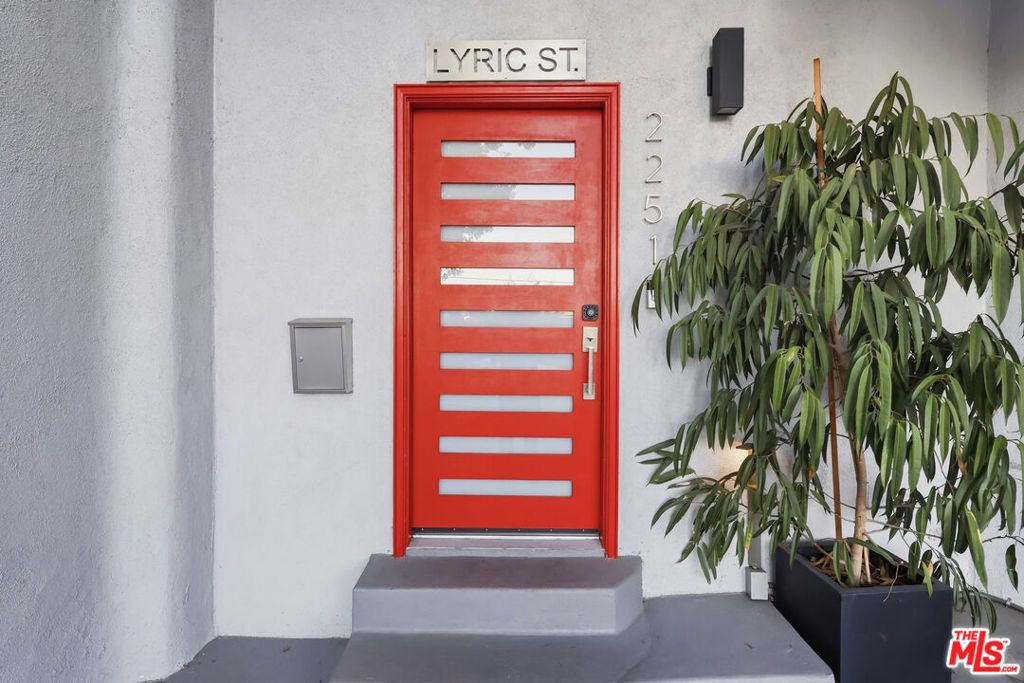2251 Lyric Avenue, Los Angeles, CA 90027 — photo 2