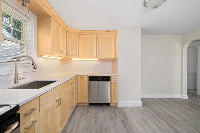 3 Albro Lane, Coventry, RI 02816