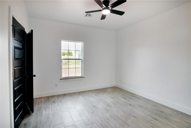 1154 Wolf Creek Drive, Blanchard, OK 73010