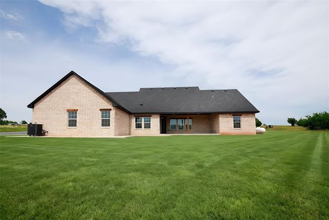 1154 Wolf Creek Drive, Blanchard, OK 73010