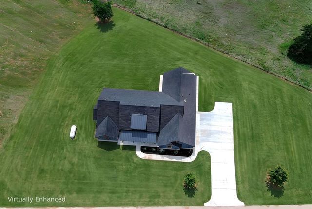 1154 Wolf Creek Drive, Blanchard, OK 73010