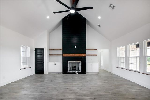 1154 Wolf Creek Drive, Blanchard, OK 73010