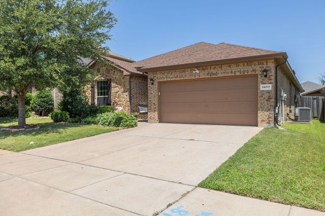 1057 Meadow Scape Drive, Fort Worth, TX 76028