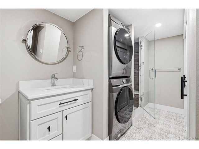 6040 Taft Ct, Arvada, CO 80004