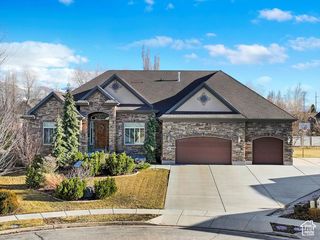 872 S WELLINGTON DR, Kaysville, UT 84037