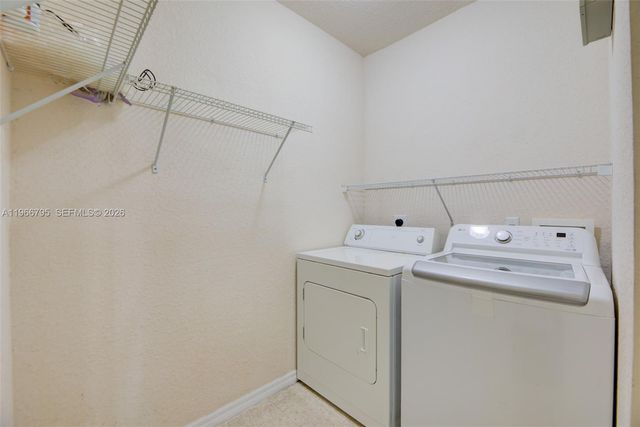 2407 Belmont Ln 2407, North Lauderdale, FL 33068