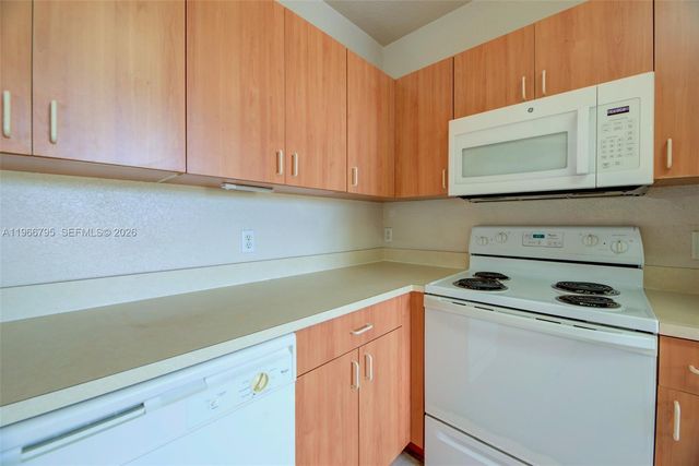 2407 Belmont Ln 2407, North Lauderdale, FL 33068