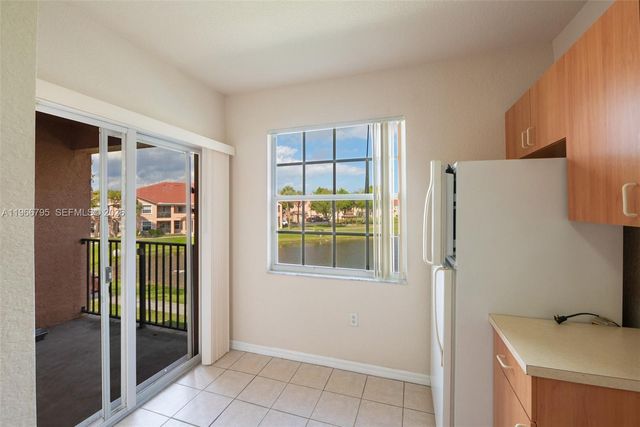 2407 Belmont Ln 2407, North Lauderdale, FL 33068