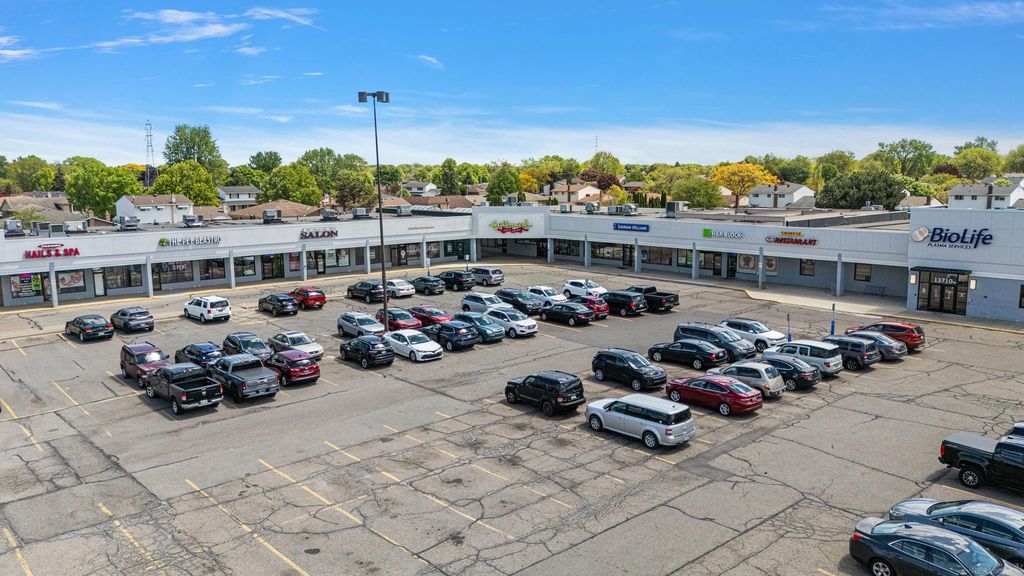 13770 E 14 Mile Road, Warren, MI 48088