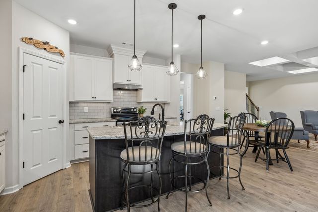 7137 Pepper Tree Cir, Fairview, TN 37062