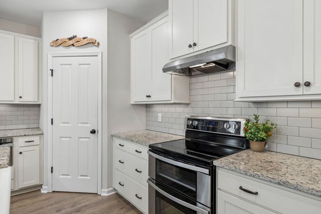 7137 Pepper Tree Cir, Fairview, TN 37062