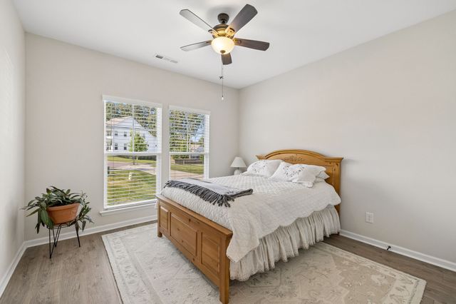 7137 Pepper Tree Cir, Fairview, TN 37062