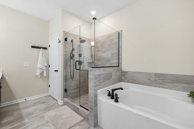 7137 Pepper Tree Cir, Fairview, TN 37062