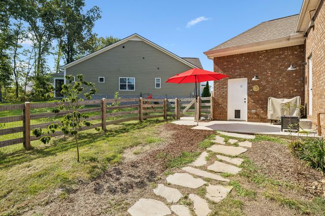 7137 Pepper Tree Cir, Fairview, TN 37062