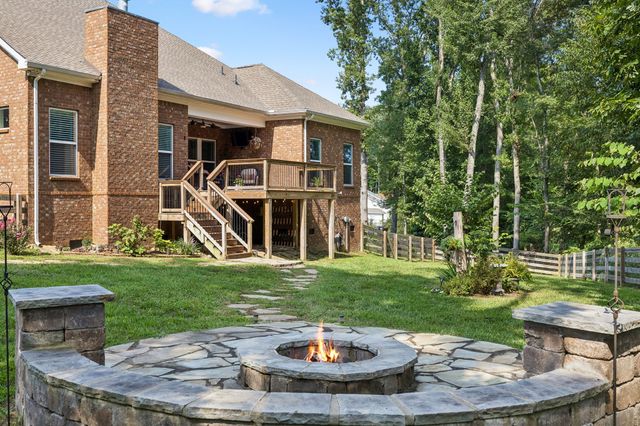 7137 Pepper Tree Cir, Fairview, TN 37062