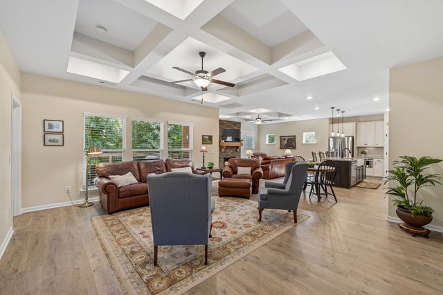 7137 Pepper Tree Cir, Fairview, TN 37062