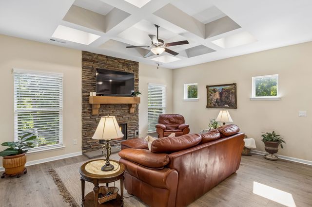 7137 Pepper Tree Cir, Fairview, TN 37062