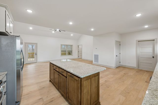 4105 Long Creek Rd, Lafayette, TN 37083