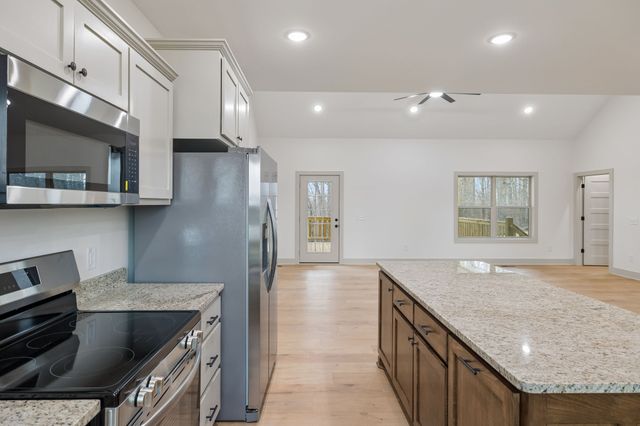 4105 Long Creek Rd, Lafayette, TN 37083