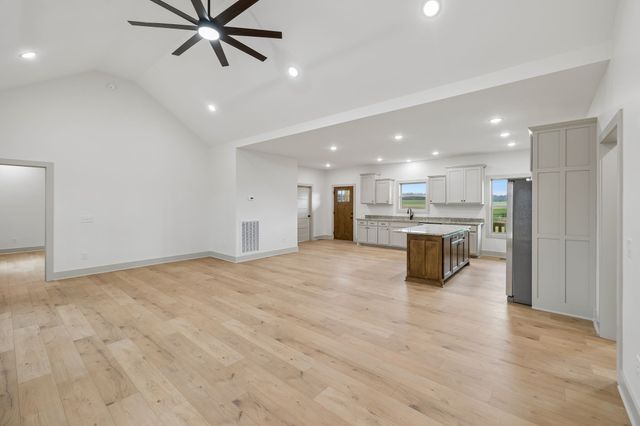 4105 Long Creek Rd, Lafayette, TN 37083